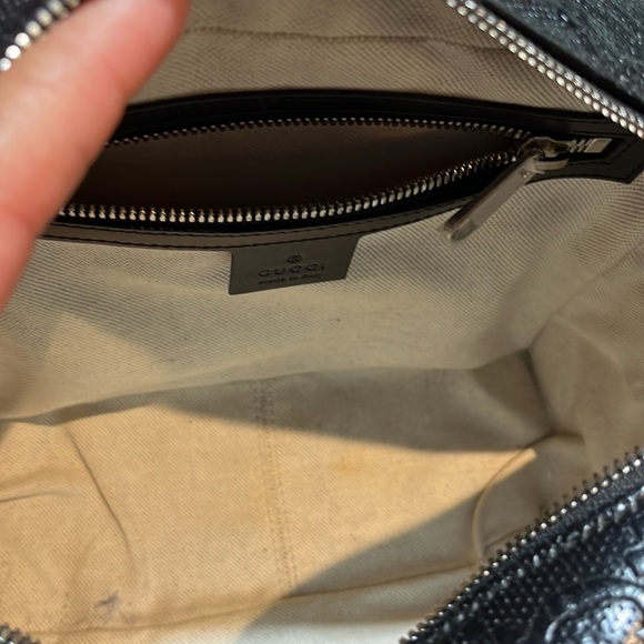Gucci Elegant Black Leather Bag - Picture 14 of 15